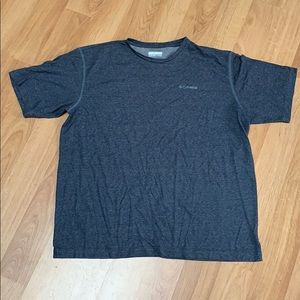 Columbia T-shirt